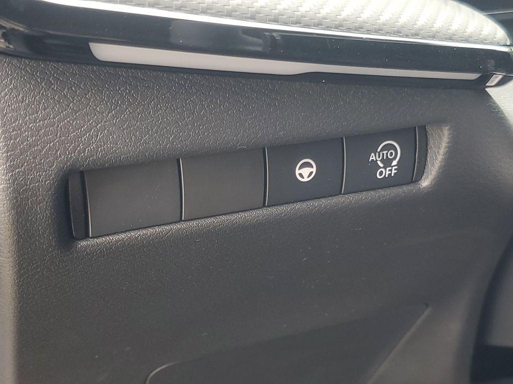 new 2025 Nissan Kicks car, priced at $26,600