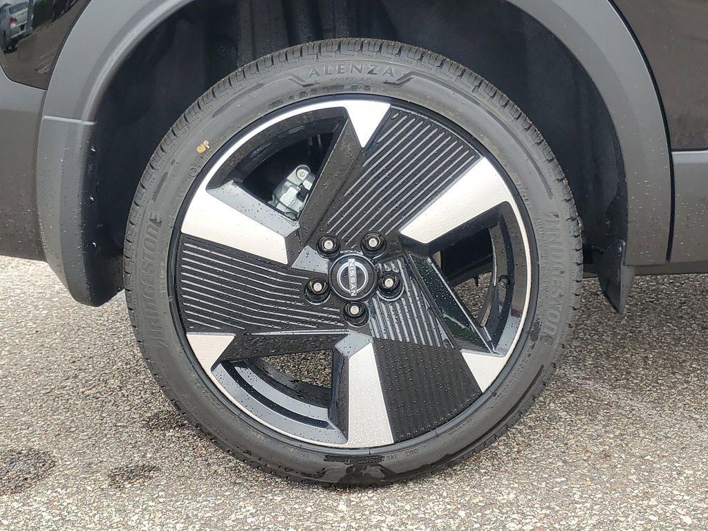 new 2025 Nissan Kicks car, priced at $26,600