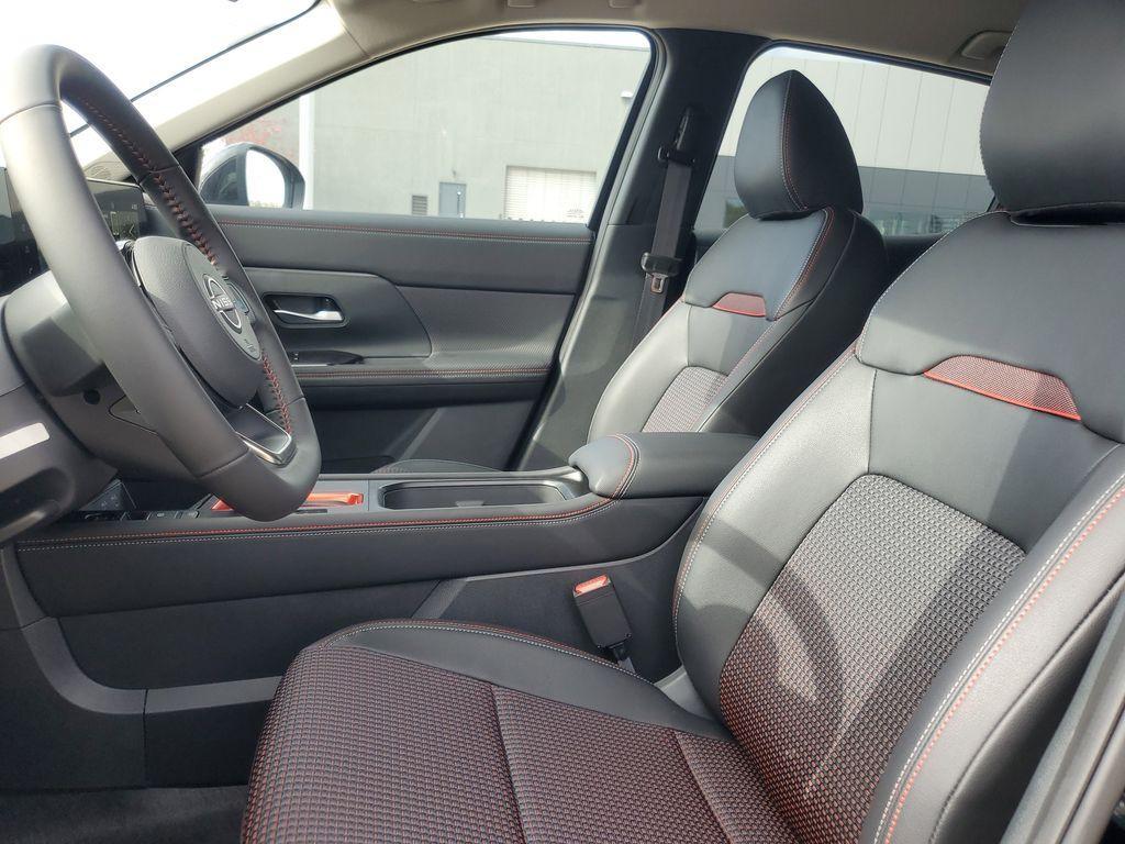 new 2025 Nissan Kicks car, priced at $27,985