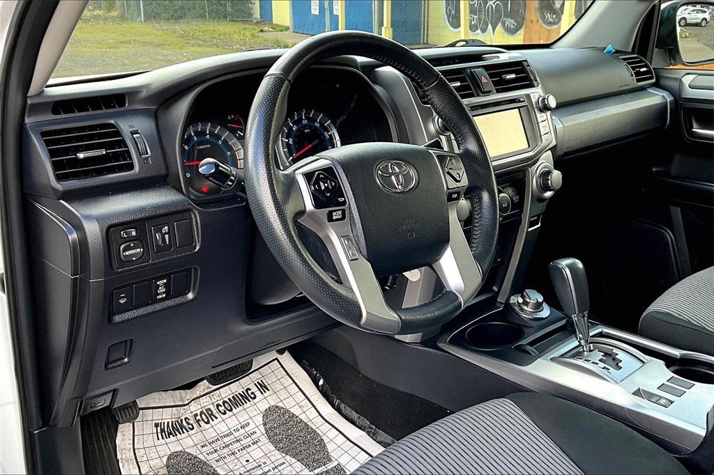 2018 Super White Toyota 4Runner