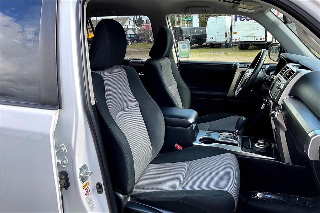 2018 Super White Toyota 4Runner