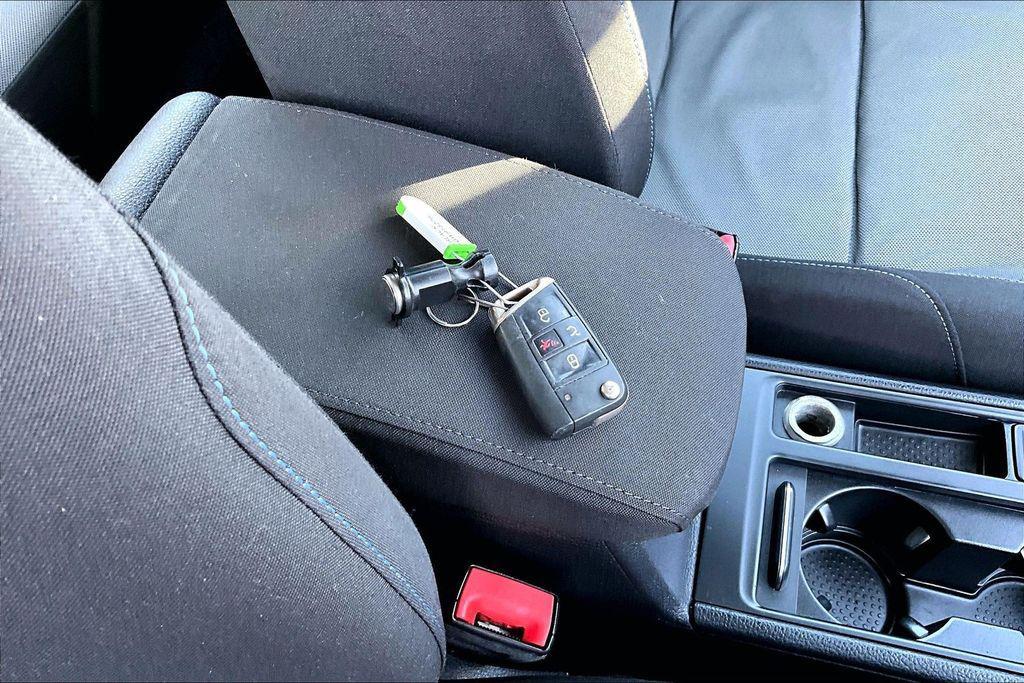 used 2016 Volkswagen e-Golf car, priced at $7,812