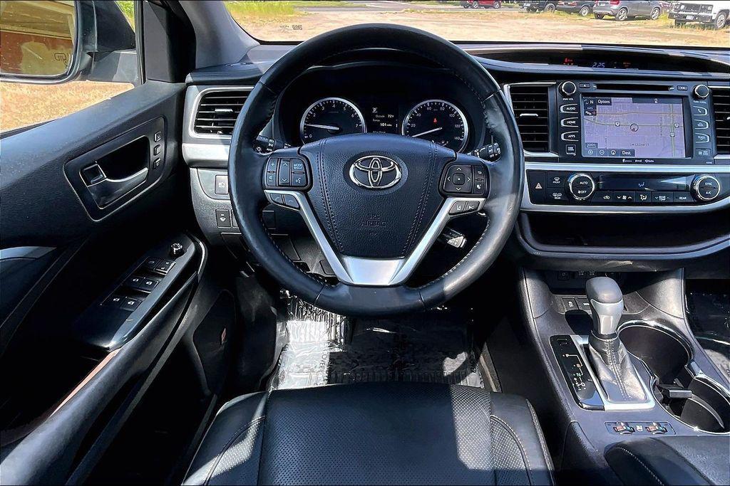 used 2018 Toyota Highlander car, priced at $25,844