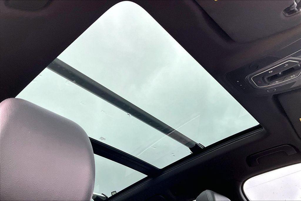 used 2017 Audi Q7 car, priced at $18,366