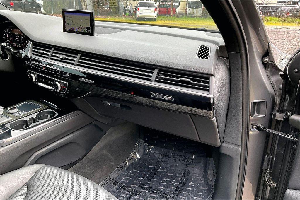 used 2017 Audi Q7 car, priced at $18,366