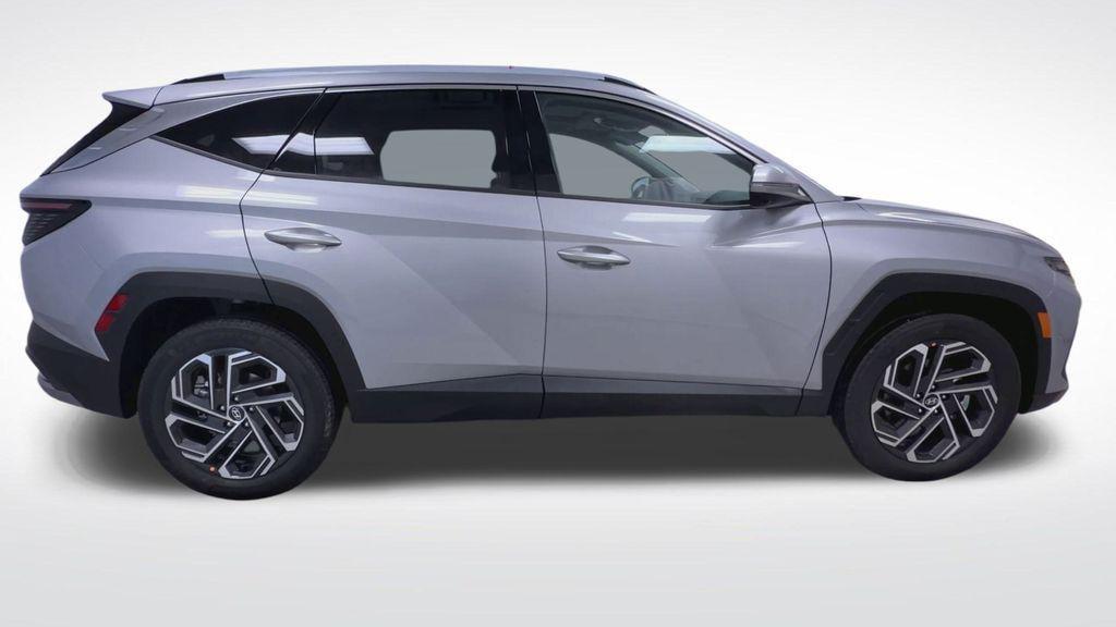 new 2026 Hyundai TUCSON Hybrid car, priced at $43,305