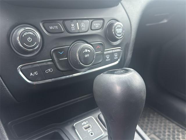 used 2020 Jeep Cherokee car, priced at $18,368