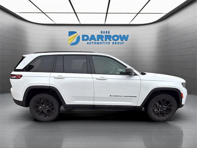 used 2024 Jeep Grand Cherokee car, priced at $28,252