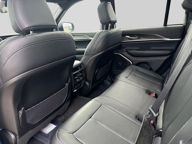 new 2026 Jeep Grand Cherokee car, priced at $48,144
