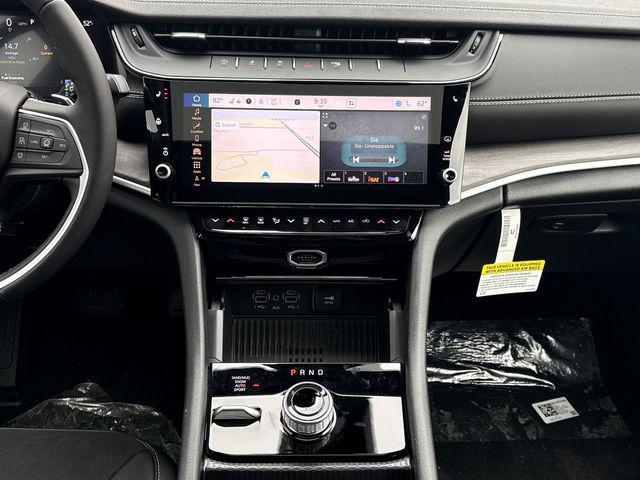 new 2026 Jeep Grand Cherokee car, priced at $45,995