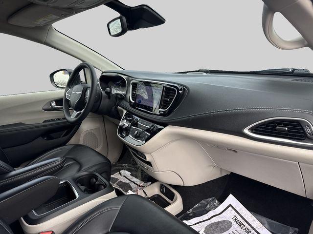 used 2023 Chrysler Pacifica Hybrid car, priced at $26,174