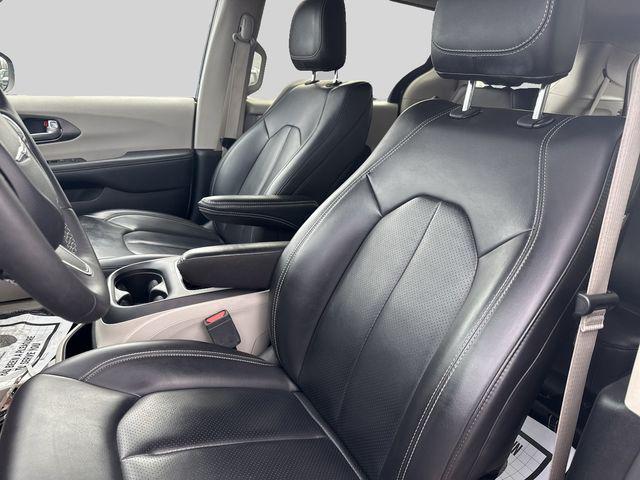 used 2023 Chrysler Pacifica Hybrid car, priced at $26,174