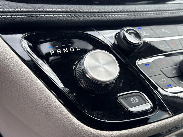 used 2023 Chrysler Pacifica Hybrid car, priced at $26,174