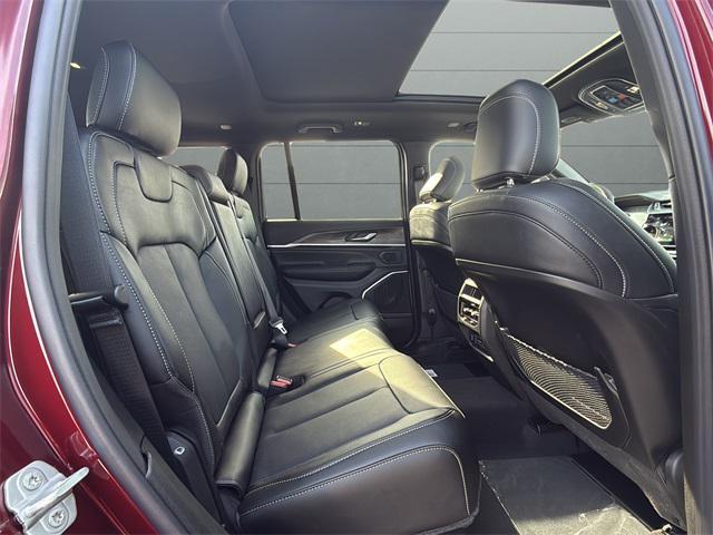 new 2026 Jeep Grand Cherokee car, priced at $55,850