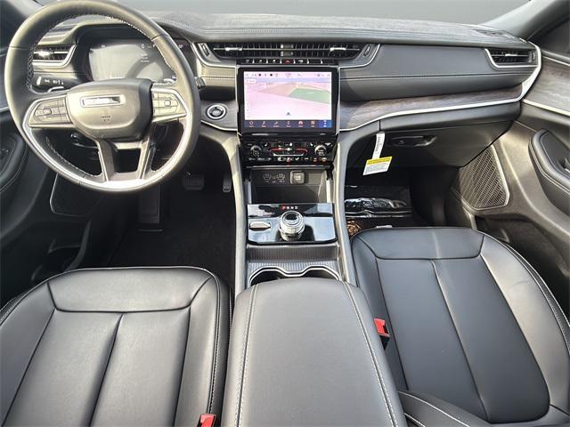 new 2025 Jeep Grand Cherokee car, priced at $51,676