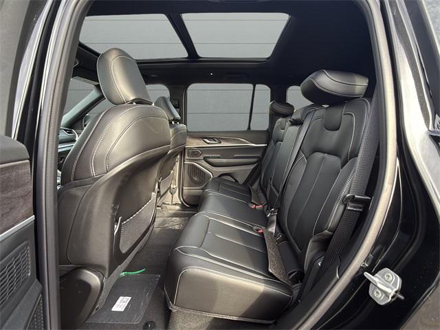 new 2025 Jeep Grand Cherokee car, priced at $51,676