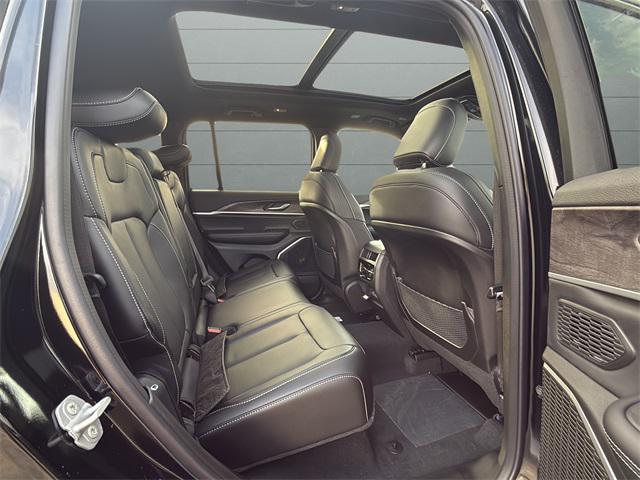 new 2025 Jeep Grand Cherokee car, priced at $51,676