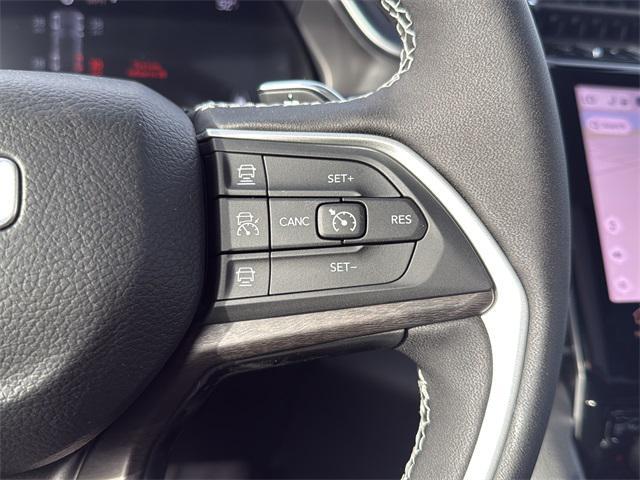 new 2025 Jeep Grand Cherokee car, priced at $51,676