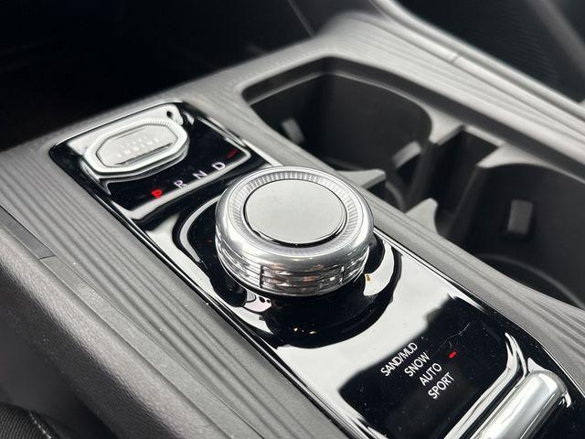 new 2026 Jeep Cherokee car, priced at $38,999