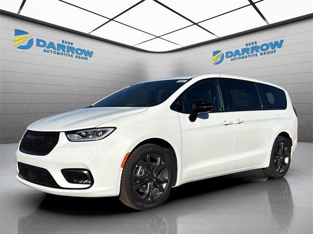 new 2026 Chrysler Pacifica car, priced at $46,116