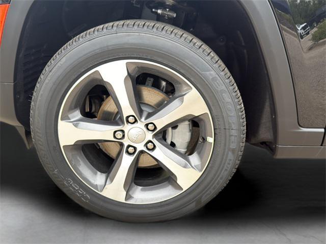 new 2025 Jeep Grand Cherokee car, priced at $51,061