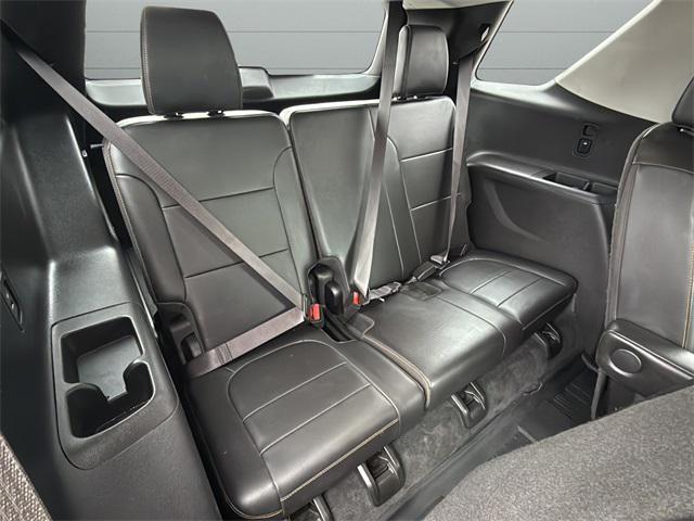 used 2021 Chevrolet Traverse car, priced at $25,900