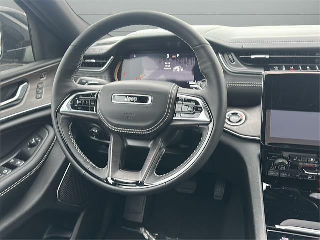 new 2025 Jeep Grand Cherokee car, priced at $62,300