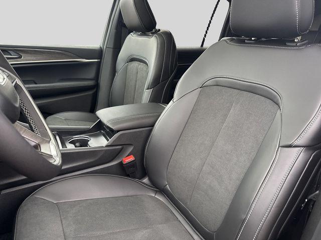new 2026 Jeep Grand Cherokee L car, priced at $49,500