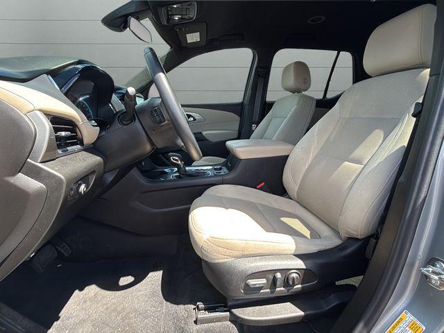 used 2023 Chevrolet Traverse car, priced at $33,093