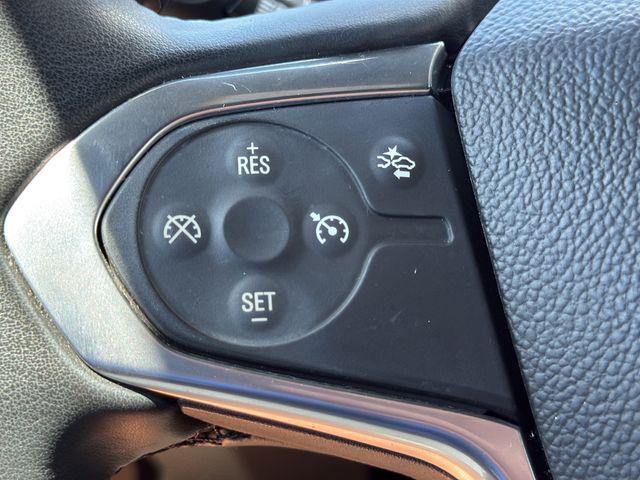 used 2023 Chevrolet Traverse car, priced at $33,093