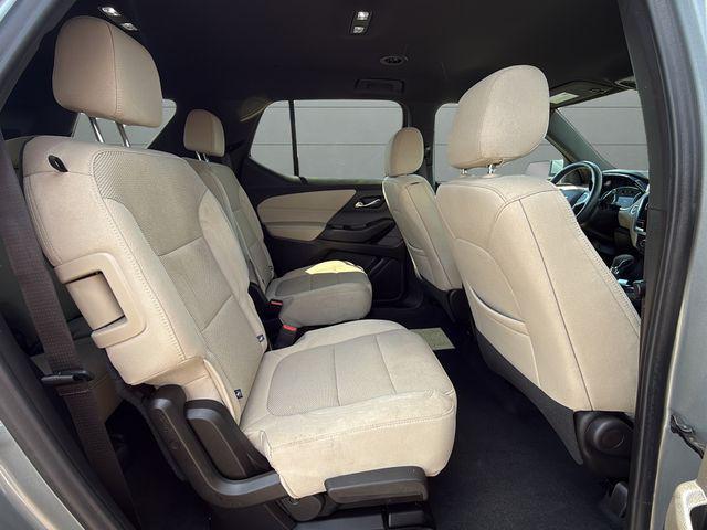 used 2023 Chevrolet Traverse car, priced at $33,093