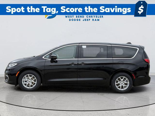 new 2025 Chrysler Pacifica car, priced at $47,749