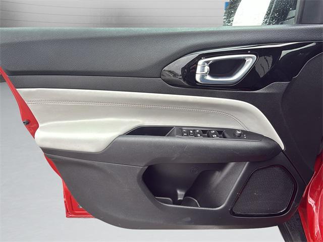 used 2024 Jeep Compass car, priced at $20,421