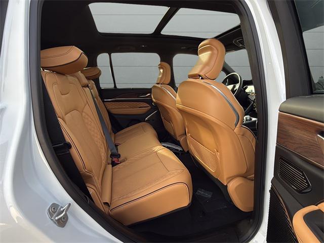 new 2025 Jeep Grand Cherokee car, priced at $65,363