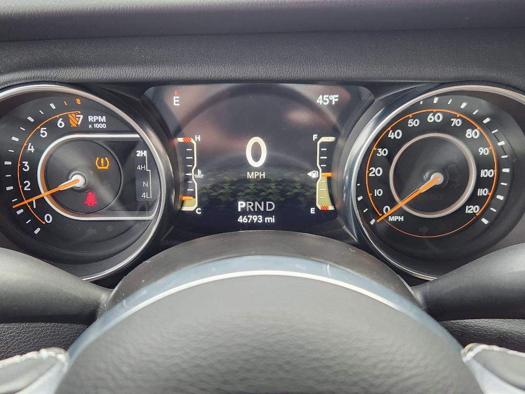 used 2022 Jeep Gladiator car, priced at $27,998