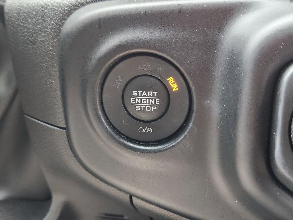 used 2022 Jeep Gladiator car, priced at $27,998