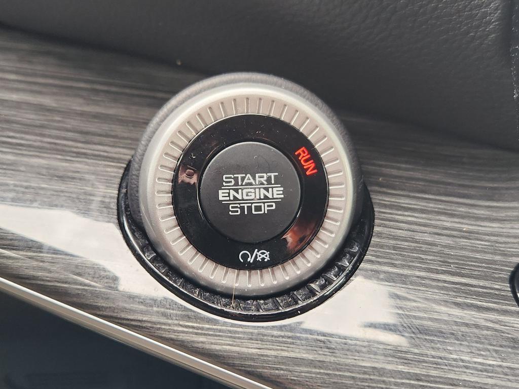 used 2022 Jeep Wagoneer car, priced at $33,998