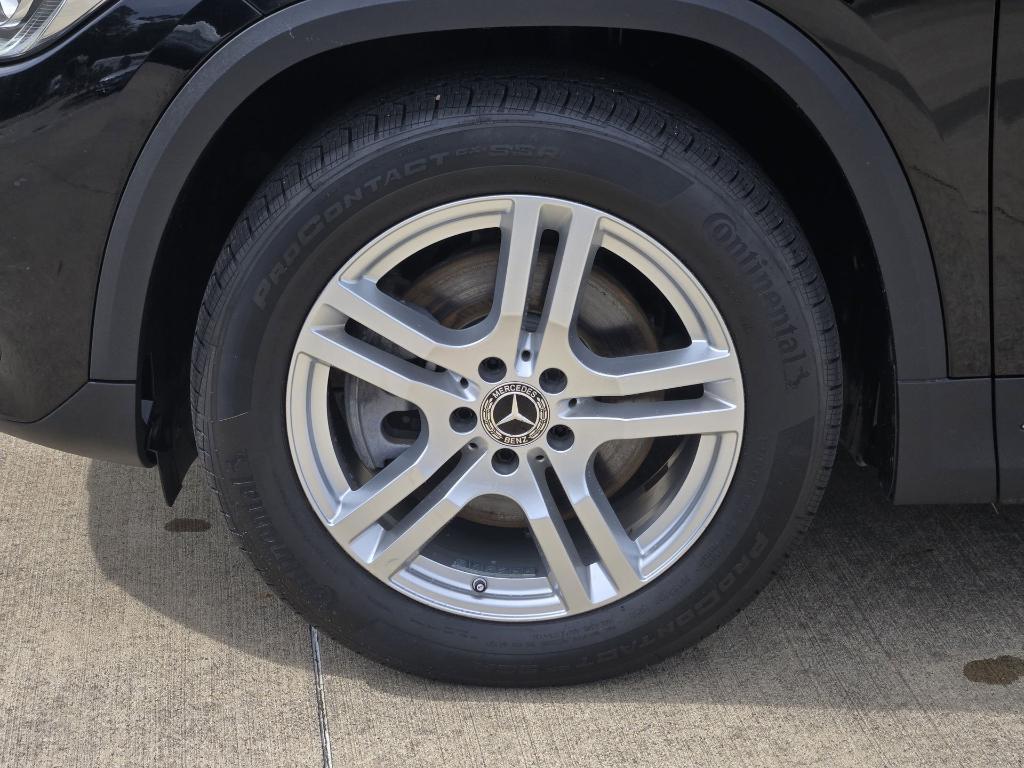 used 2021 Mercedes-Benz GLA 250 car, priced at $22,898