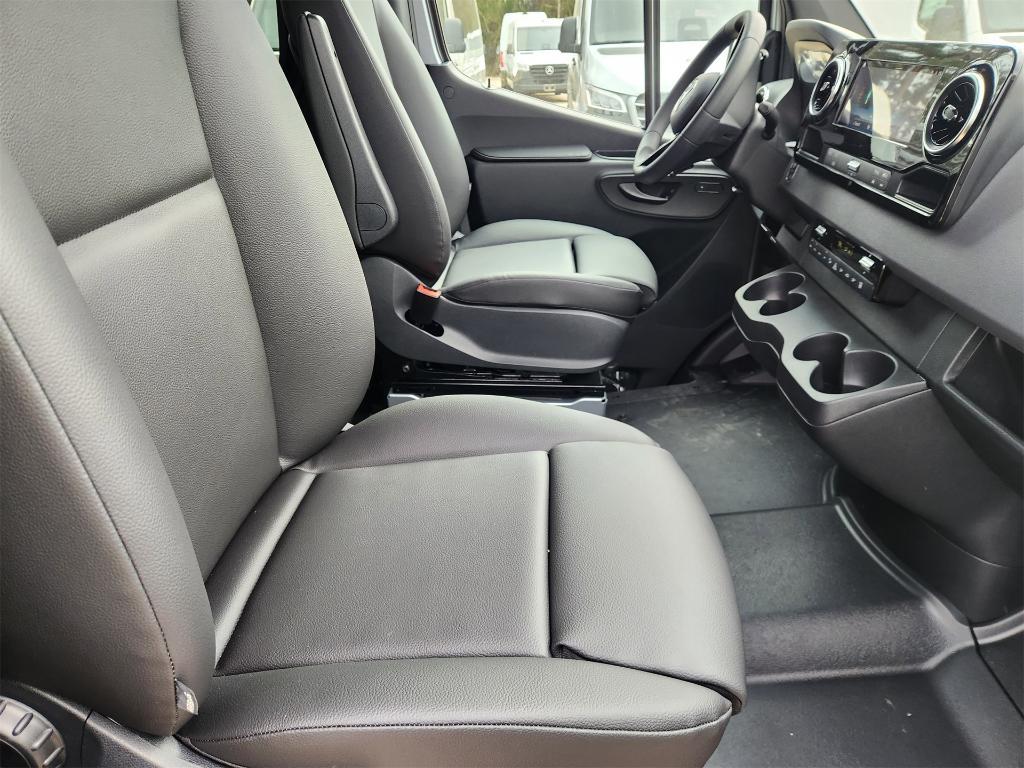 new 2025 Mercedes-Benz Sprinter 2500 car, priced at $73,086