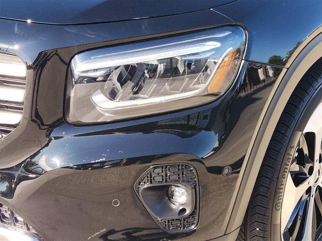 used 2025 Mercedes-Benz GLB 250 car, priced at $42,998