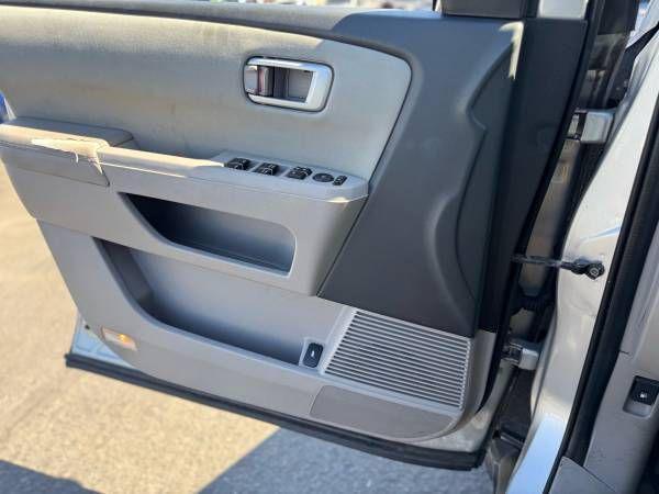 used 2013 Honda Pilot car, priced at $10,995