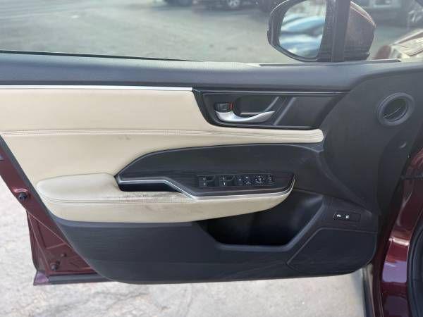 used 2019 Honda Clarity Plug-In Hybrid car, priced at $17,995