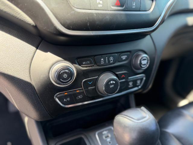 used 2021 Jeep Cherokee car, priced at $17,995