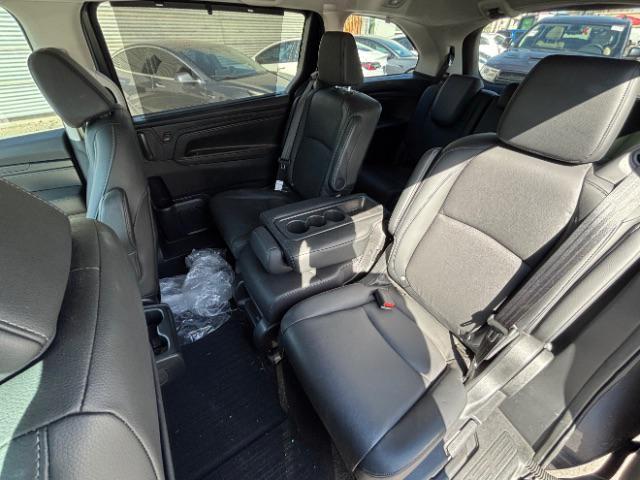 used 2025 Honda Odyssey car, priced at $35,995