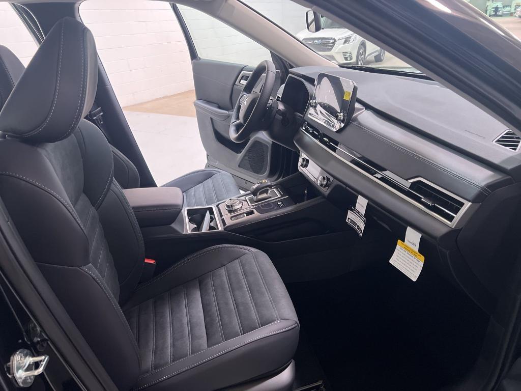 new 2025 Mitsubishi Outlander PHEV car, priced at $44,315