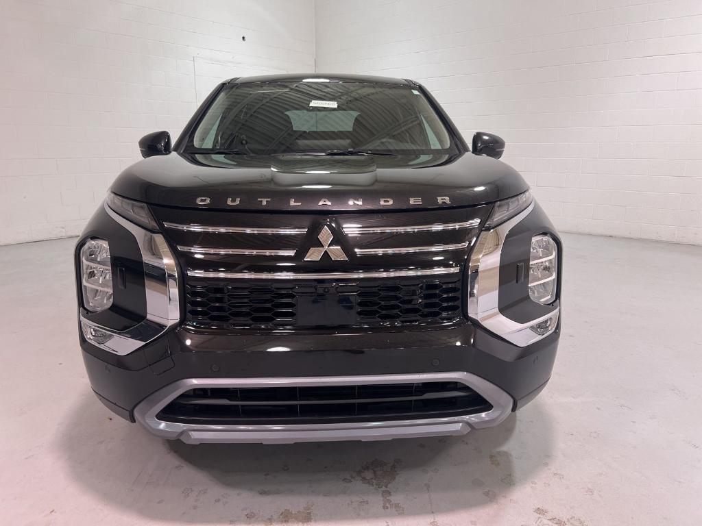 new 2025 Mitsubishi Outlander car, priced at $36,050