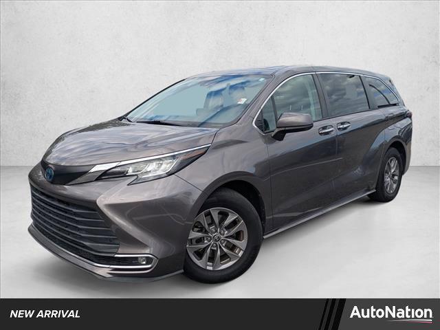 used 2022 Toyota Sienna car, priced at $30,995