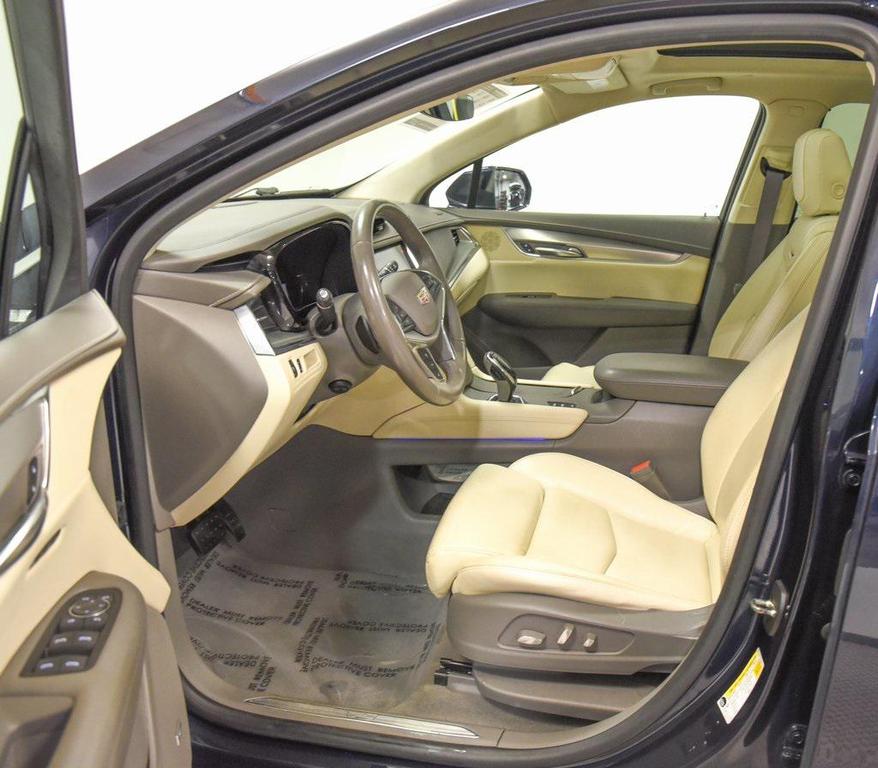 used 2017 Cadillac XT5 car, priced at $14,300