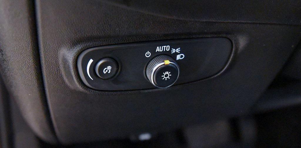 used 2022 Chevrolet Equinox car, priced at $24,295