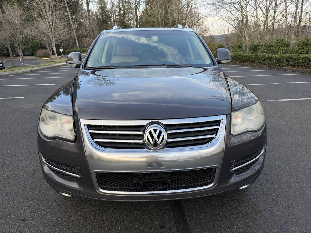 used 2008 Volkswagen Touareg 2 car, priced at $5,499